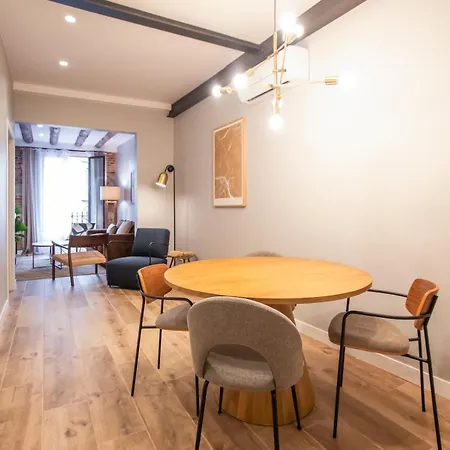 23mal1075- Beautiful 2br Near Sagrada Fa Apartment