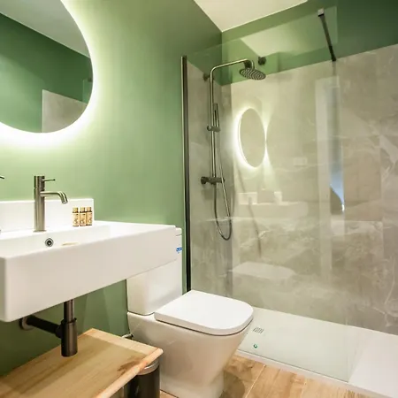 23mal1075- Beautiful 2br Near Sagrada Fa *