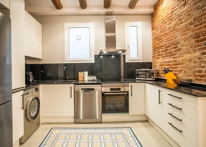 23mal1075- Beautiful 2br Near Sagrada Fa